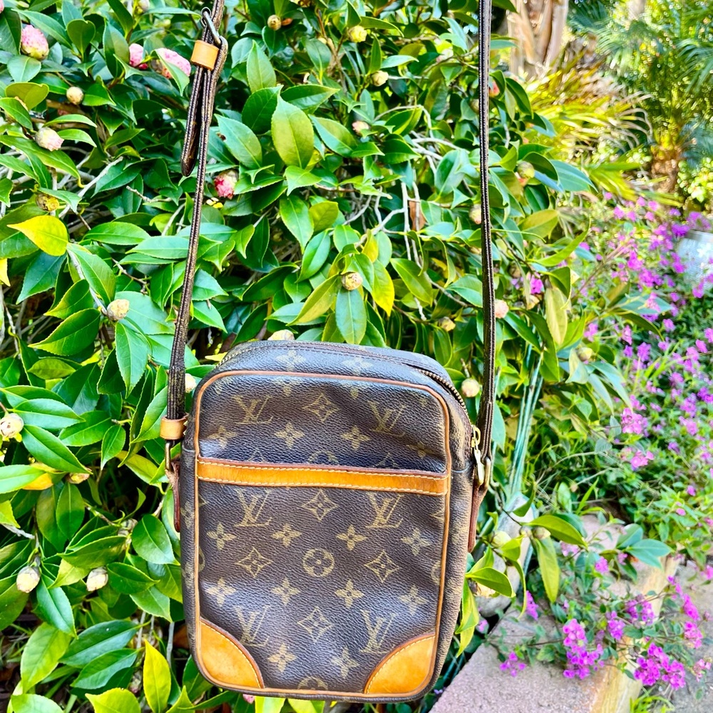 Louis Vuitton Danube Monogram Crossbody Bag Auth Serial# Date Code France